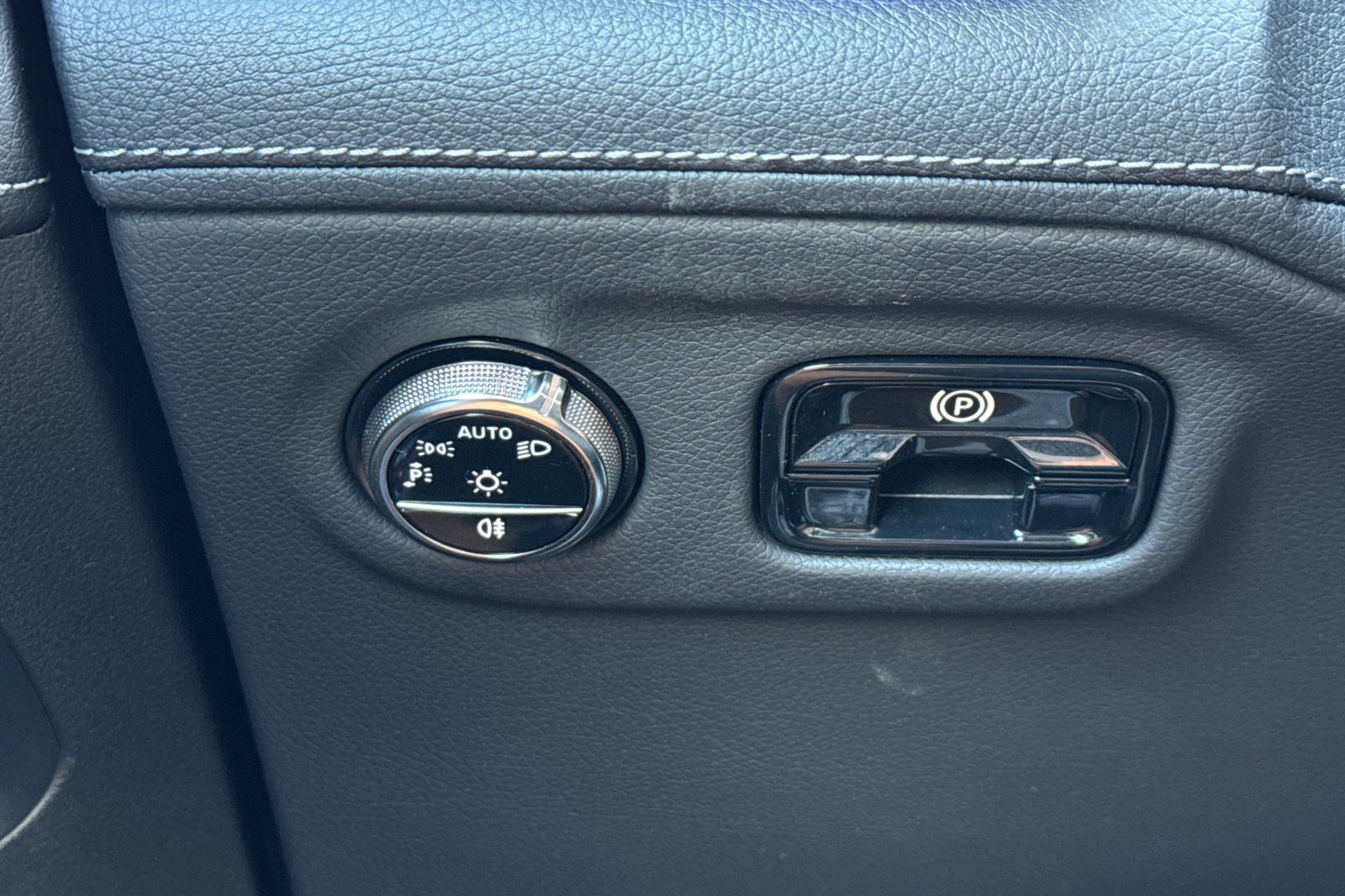 Certified 2026 Mercedes-Benz EQE 320+ SUV image 37