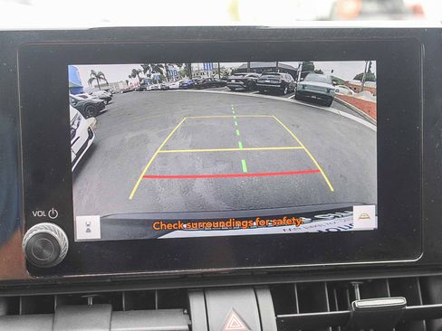 Used 2025 Toyota RAV4 XLE AWD/4WD image 25