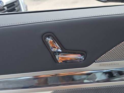 New 2025 BMW 760i xDrive image 18