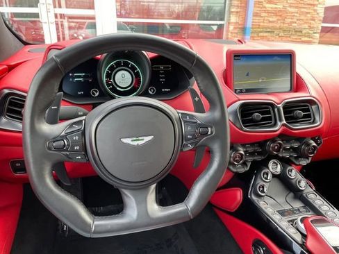 Used 2021 Aston Martin V8 Vantage Roadster image 19