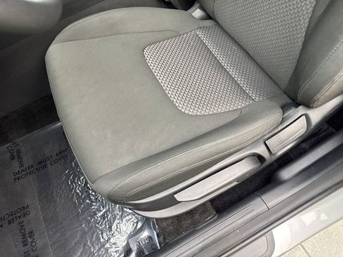 Used 2025 Kia Sportage LX FWD image 28