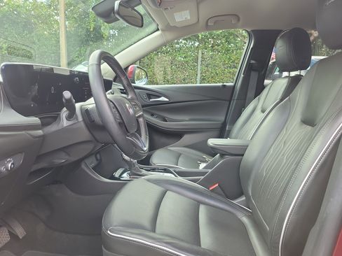 Used 2024 Buick Encore GX Avenir image 16