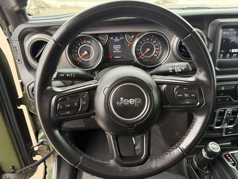 Used 2022 Jeep Gladiator Overland AWD/4WD image 26