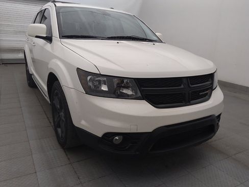 Used 2018 Dodge Journey Crossroad w/ Nav & Sun Group FWD image 13