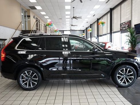 Used 2019 Volvo XC90 T5 Momentum w/ Protection Package image 19