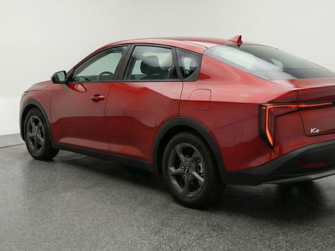 Used 2025 Kia K4 LXS image 6