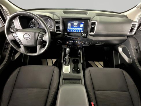 Certified 2024 Nissan Frontier SV w/ SV Convenience Package AWD/4WD image 8