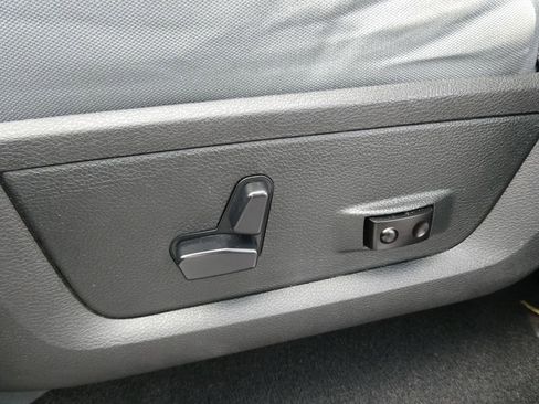 Used 2018 RAM 1500 Big Horn AWD/4WD image 24