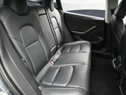 Used 2023 Tesla Model 3 Standard Range RWD image 31