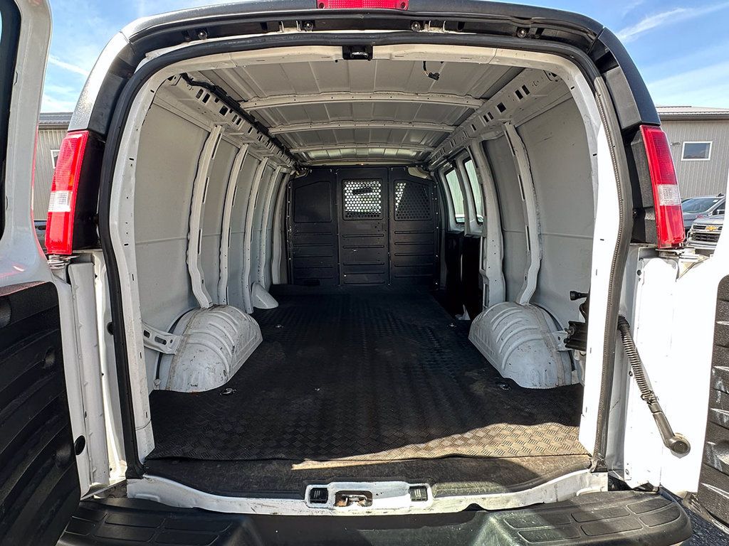 Used 2019 GMC Savana 2500 w/ Driver Convenience Package RWD image 5