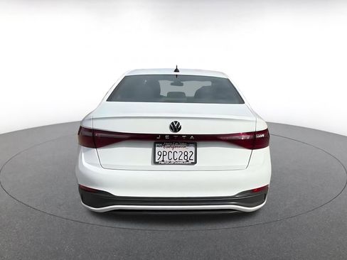 Used 2025 Volkswagen Jetta Sport image 12