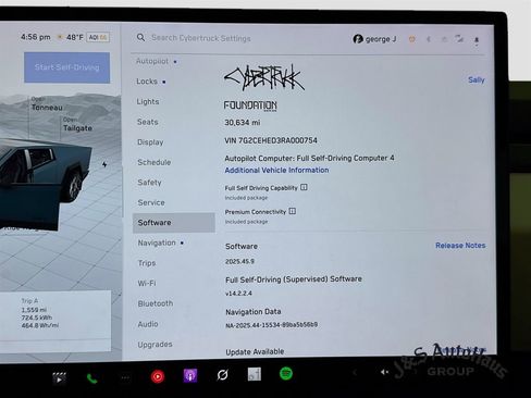 Used 2024 Tesla Cybertruck AWD Crew Cab image 15