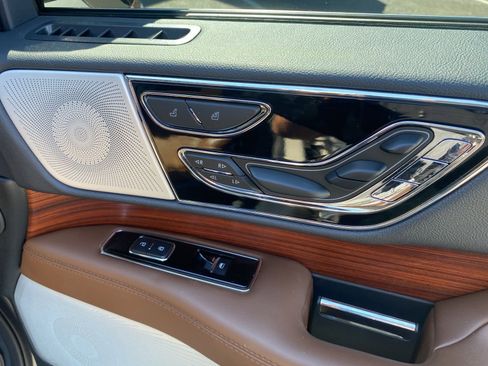 Used 2024 Lincoln Navigator L Reserve AWD/4WD image 25