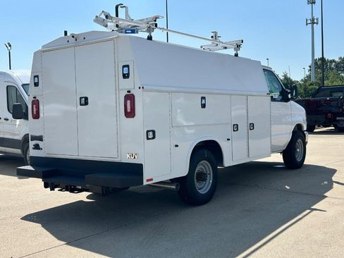 New 2025 Ford E-350 and Econoline 350 Super Duty w/ Power Equipment Group image 6