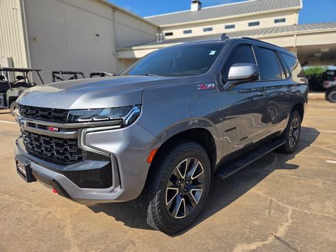 Used 2022 Chevrolet Tahoe Z71 w/ Luxury Package AWD/4WD image 1
