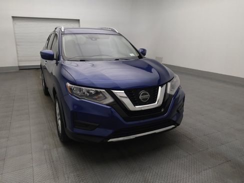 Used 2019 Nissan Rogue SV FWD image 14