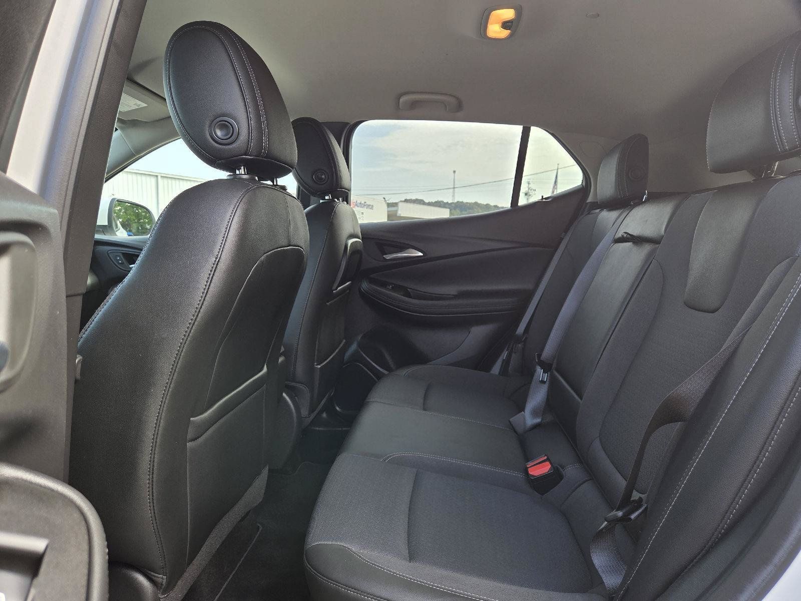 Used 2022 Buick Encore GX Select FWD image 29