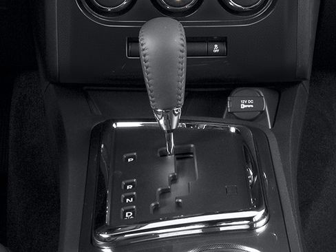 Used 2014 Dodge Challenger SXT RWD image 10