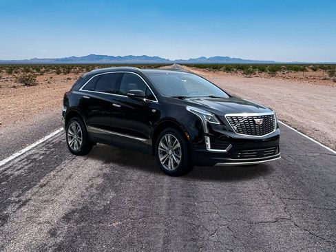 Used 2025 Cadillac XT5 Premium Luxury w/ Technology Package image 3