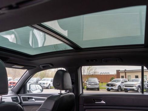 Used 2021 Volkswagen Atlas Cross Sport SEL AWD/4WD image 10