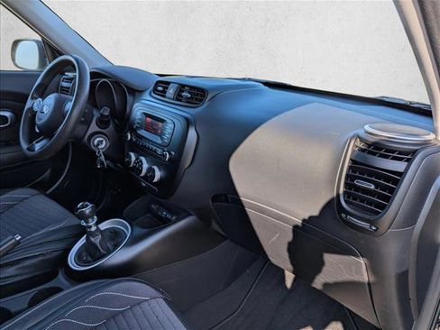 Used 2016 Kia Soul image 25