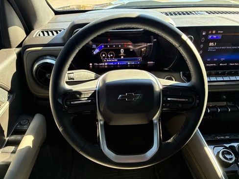 Used 2024 Chevrolet Colorado ZR2 w/ ZR2 Convenience Package III image 11