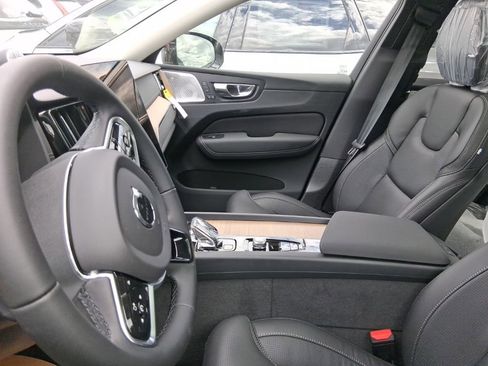 New 2026 Volvo XC60 T8 Ultra w/ Protection Package Premier AWD/4WD image 8
