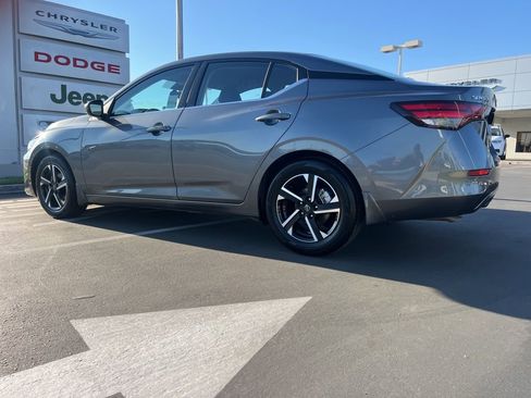 Used 2025 Nissan Sentra SV image 12