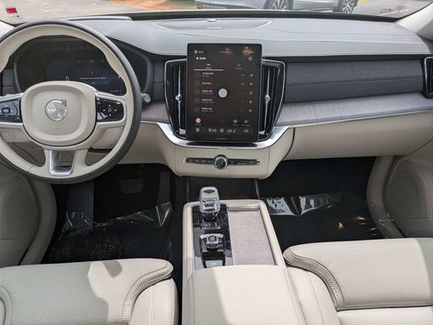 New 2026 Volvo XC90 T8 Ultra w/ Protection Package AWD/4WD image 17