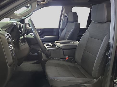 Used 2025 Chevrolet Silverado 2500 Custom w/ Custom Value Package image 11