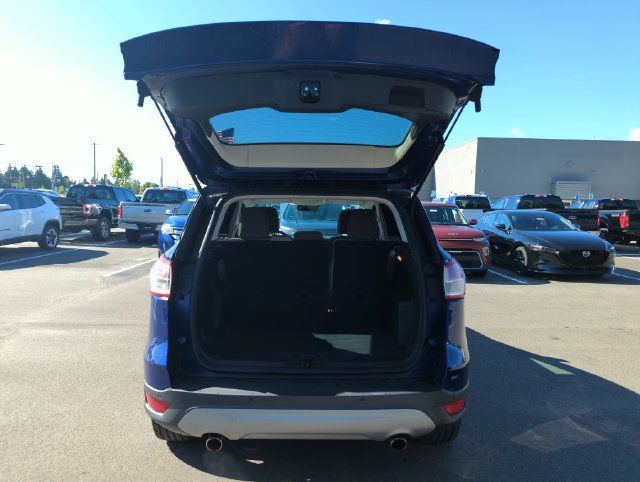 Used 2016 Ford Escape SE w/ Equipment Group 201A FWD image 18