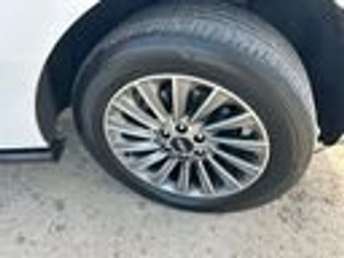 Used 2020 Lincoln Navigator 4WD image 16