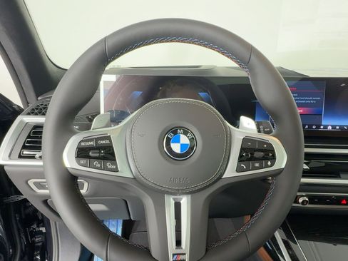 New 2026 BMW X7 M60i image 15