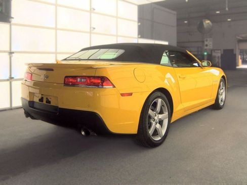 Used 2015 Chevrolet Camaro LT RWD image 8