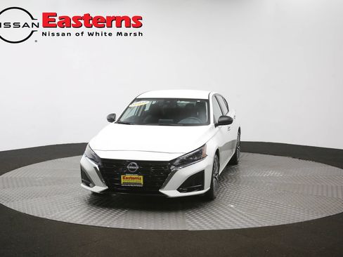 Used 2025 Nissan Altima 2.5 SV FWD image 52