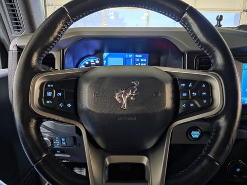 Used 2022 Ford Bronco Black Diamond image 47