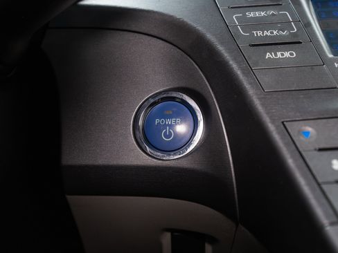 Used 2012 Toyota Prius Three image 34