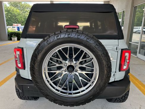 Certified 2022 Ford Bronco Outer Banks w/ Sasquatch Package AWD/4WD image 11