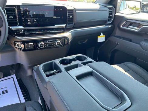 New 2026 GMC Sierra 1500 SLE AWD/4WD image 19