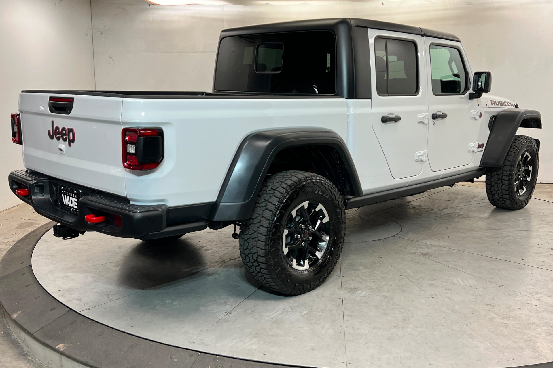 Used 2026 Jeep Gladiator Rubicon AWD/4WD image 6