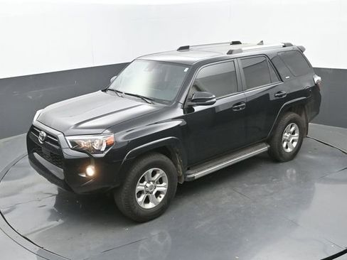 Used 2020 Toyota 4Runner SR5 Premium w/ Moonroof Package image 16