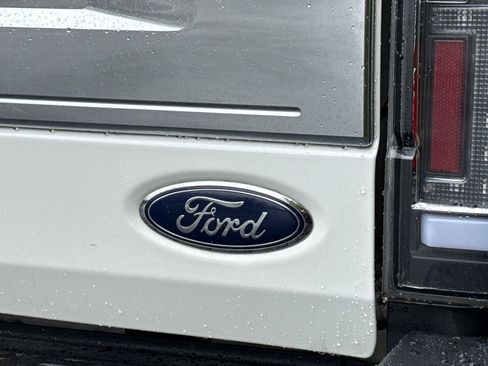 Used 2021 Ford F350 Platinum w/ FX4 Off-Road Package AWD/4WD image 27