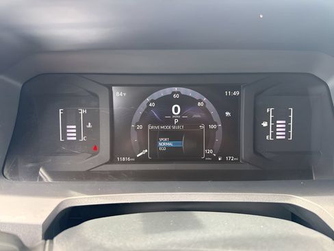 Used 2025 Toyota 4Runner SR5 AWD/4WD image 19