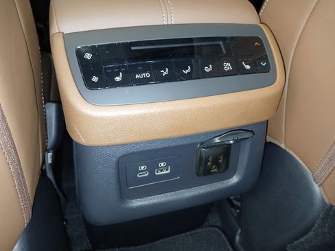 New 2025 Nissan Pathfinder Platinum w/ Lighting Package (N92) image 17