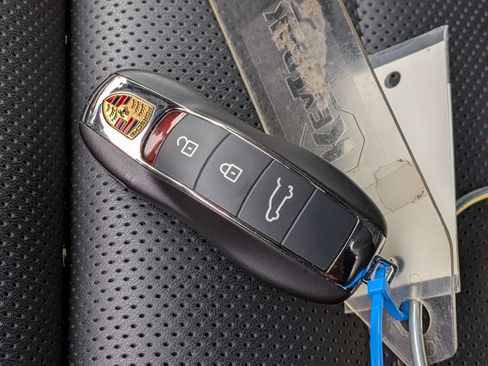 Certified 2026 Porsche Macan S AWD/4WD image 39