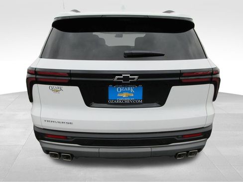 New 2026 Chevrolet Traverse LT w/ Sun and Wheel Package image 4