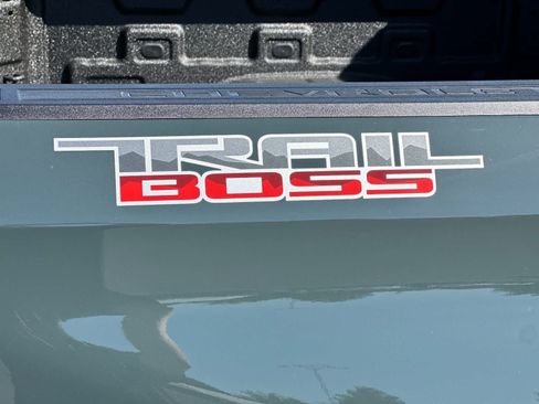 New 2026 Chevrolet Silverado 1500 Custom Trail Boss w/ LPO, Dark Essentials Package AWD/4WD image 26