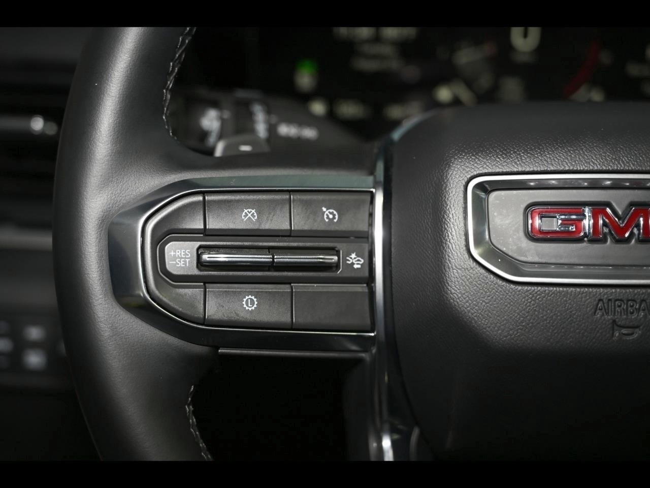 Used 2025 GMC Terrain Elevation w/ Elevation Premium Package AWD/4WD image 29