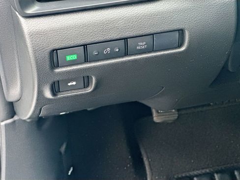 Used 2023 Nissan Sentra S image 22