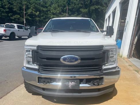 Used 2019 Ford F250 XL w/ Power Equipment Group AWD/4WD image 2